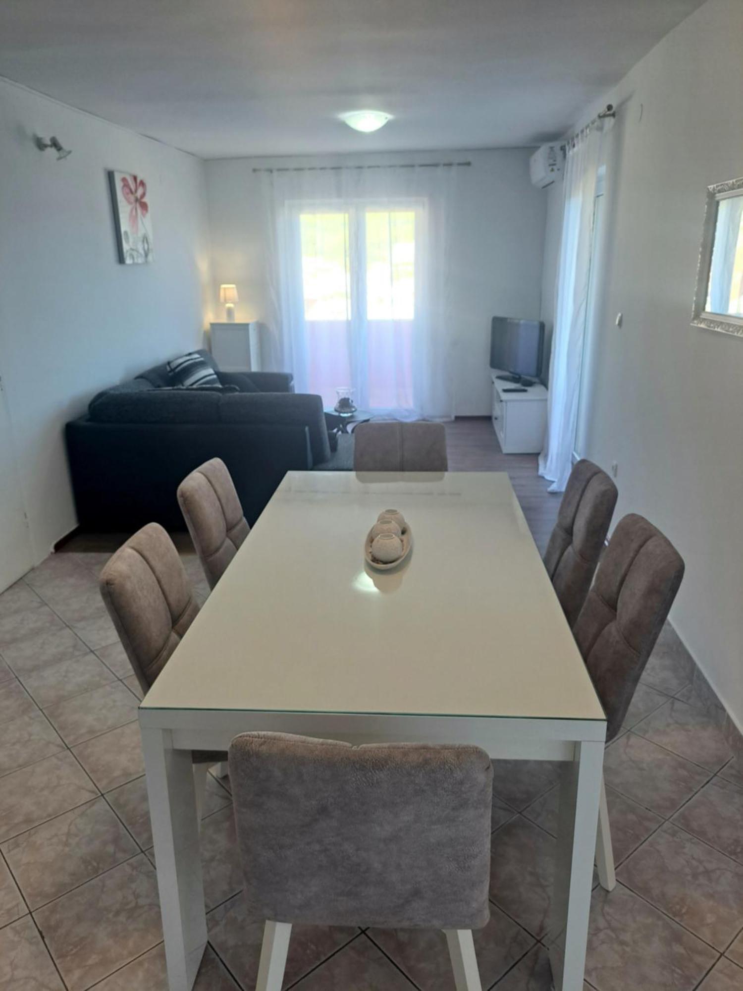 Lifestyle Apartment Podstrana Exterior photo
